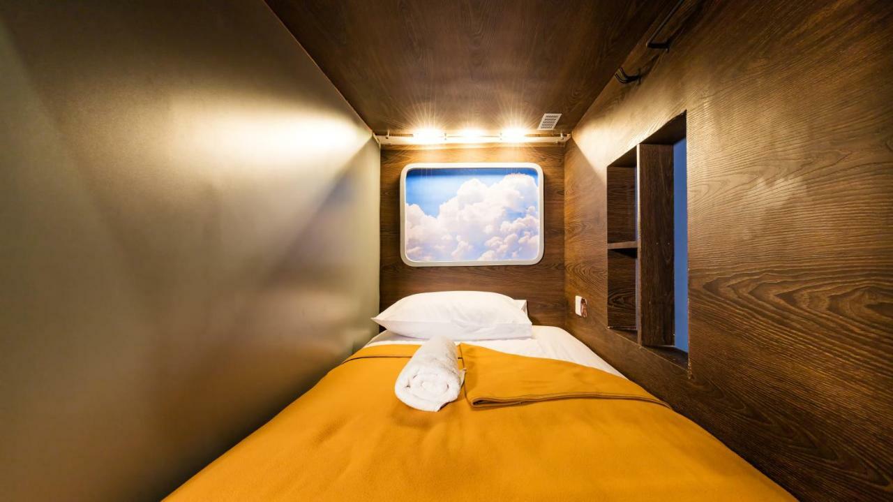 D'Gobers Hostel Seminyak By Gumilang Hospitality Экстерьер фото